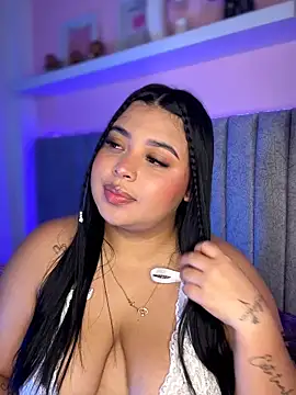 Snapshot of Emily_cooper20 chatting on February 11, 2026, 2:00 am Emily cooper20 online show from February 11, 2026, 2:00 am