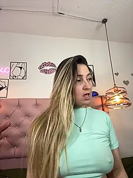 Snapshot of antonella87 chatting on October 6, 2025, 7:58 pm antonella87 online show from October 6, 2025, 7:58 pm