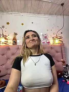 Snapshot of antonella87 chatting on February 9, 2025, 1:22 am antonella87 online show from February 9, 2025, 1:22 am