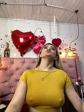 Snapshot of antonella87 chatting on February 19, 2025, 12:14 am antonella87 online show from February 19, 2025, 12:14 am