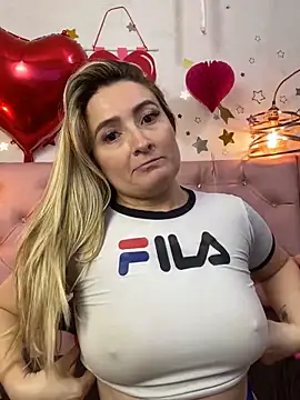 Snapshot of antonella87 chatting on February 18, 2025, 3:21 am antonella87 online show from February 18, 2025, 3:21 am