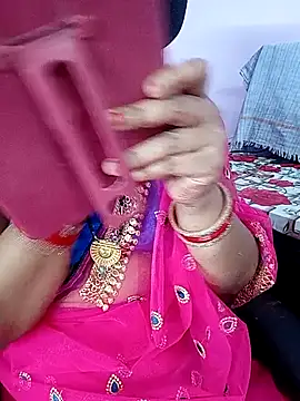 reemacouple007 online show from April 9, 2026, 6:04 am