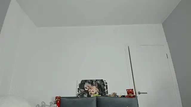 dolly ll online show from February 21, 2025, 4:26 pm