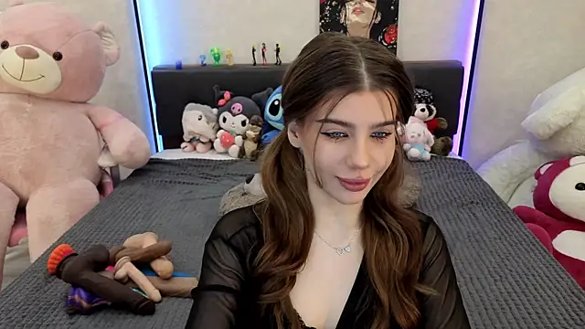 dolly ll online show from October 24, 2025, 1:54 pm