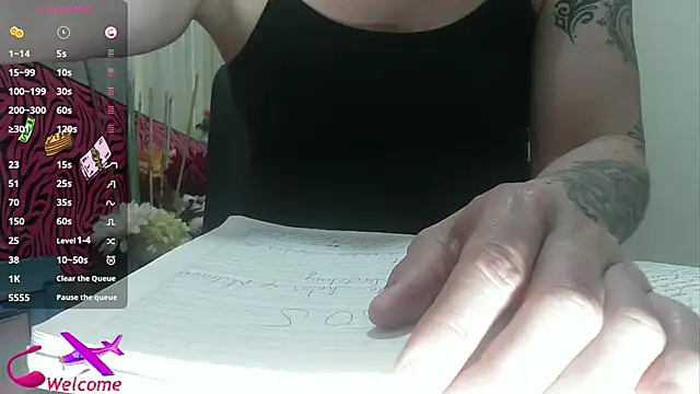 ViickySexy online show from February 27, 2026, 7:57 pm