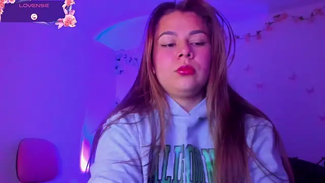 little tifanny82 online show from March 7, 2026, 1:49 pm