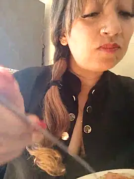 Snapshot of tata_laima__ chatting on February 27, 2026, 2:06 pm tata laima online show from February 27, 2026, 2:06 pm