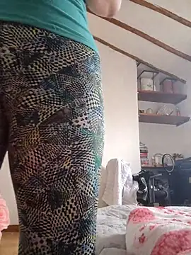 Snapshot of tata_laima__ chatting on February 7, 2026, 4:37 pm tata laima online show from February 7, 2026, 4:37 pm