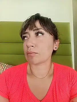 Snapshot of tata_laima__ chatting on April 23, 2026, 1:24 pm tata laima online show from April 23, 2026, 1:24 pm