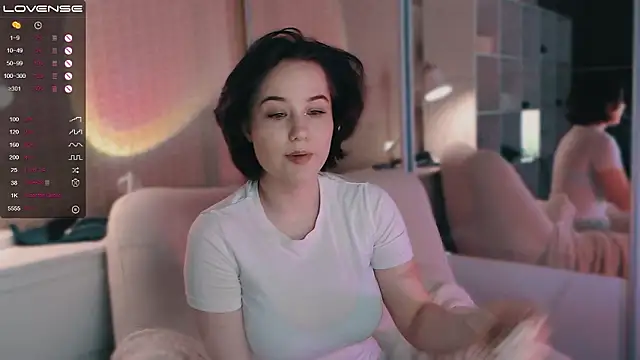 LissaLarsson  online show from December 4, 2024, 5:16 pm