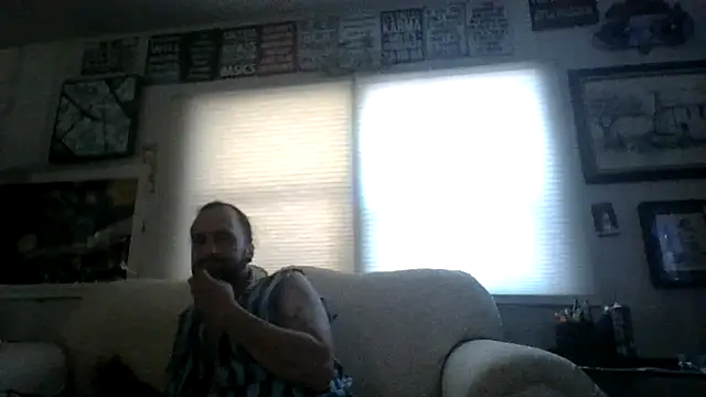 Snapshot of BobbyQ29 chatting on July 15, 2026, 3:19 pm BobbyQ29 online show from July 15, 2026, 3:19 pm