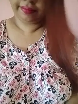 Snapshot of Ravina_patil1 chatting on April 15, 2026, 6:19 am Ravina patil1 online show from April 15, 2026, 6:19 am