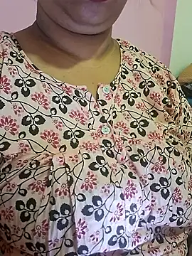 Snapshot of Ravina_patil1 chatting on March 28, 2026, 8:04 am Ravina patil1 online show from March 28, 2026, 8:04 am