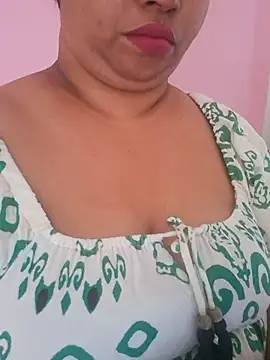 Snapshot of Ravina_patil1 chatting on April 11, 2026, 7:45 am Ravina patil1 online show from April 11, 2026, 7:45 am