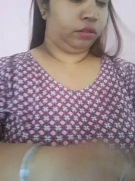 Snapshot of Ravina_patil1 chatting on April 11, 2026, 7:05 am Ravina patil1 online show from April 11, 2026, 7:05 am