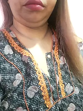 Snapshot of Ravina_patil1 chatting on March 30, 2026, 7:21 am Ravina patil1 online show from March 30, 2026, 7:21 am