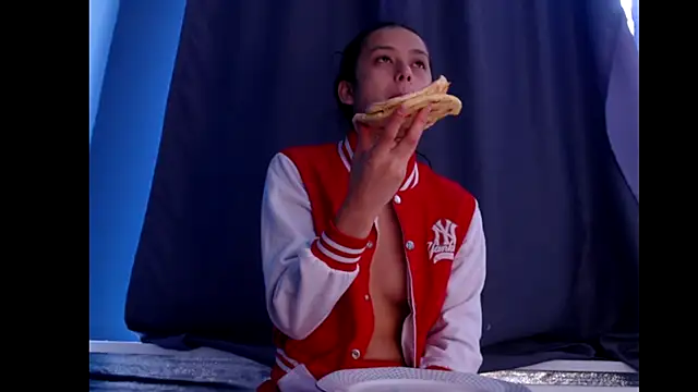 ValeryBaker  online show from September 22, 2025, 9:59 am