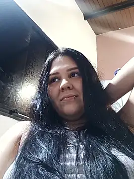 Ariakris online show from May 6, 2026, 3:32 am