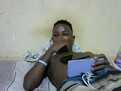 swthairydic online show from November 1, 2025, 4:23 pm