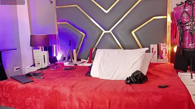 Scarlettt Ass online show from May 28, 2026, 12:11 pm