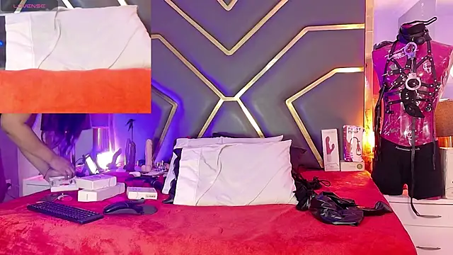 Scarlettt Ass online show from March 27, 2026, 12:17 pm