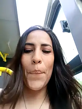 Snapshot of Lena-32 chatting on February 12, 2026, 10:53 pm Lena-32 online show from February 12, 2026, 10:53 pm