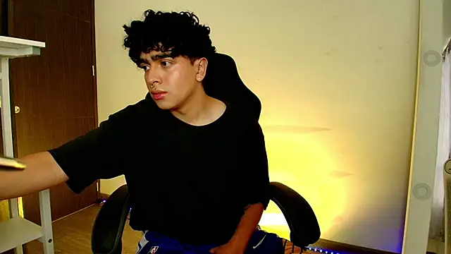 Snapshot of _nickconnor01 chatting on February 8, 2025, 7:59 pm nickconnor01 online show from February 8, 2025, 7:59 pm