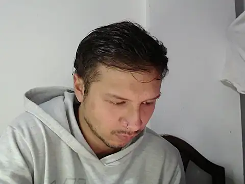 Snapshot of andy_loverxx chatting on December 16, 2025, 10:58 pm andy loverxx online show from December 16, 2025, 10:58 pm