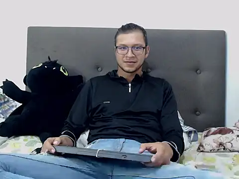 Snapshot of andy_loverxx chatting on January 18, 2026, 5:33 am andy loverxx online show from January 18, 2026, 5:33 am