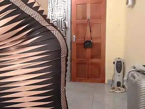 SALTRYHIPS29x online show from October 21, 2025, 11:42 am