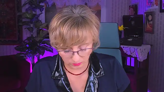 sugar vivien online show from September 11, 2025, 1:11 pm