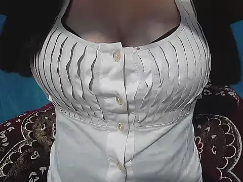 Snapshot of YourGoldenGirl chatting on October 4, 2025, 8:38 am YourGoldenGirl online show from October 4, 2025, 8:38 am