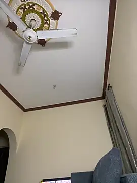 Snapshot of Cute_princcess chatting on October 3, 2025, 9:05 pm Cute princcess online show from October 3, 2025, 9:05 pm