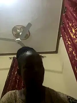 Snapshot of Cute_princcess chatting on September 20, 2025, 5:29 pm Cute princcess online show from September 20, 2025, 5:29 pm