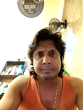 Snapshot of MuscularEros1 chatting on October 15, 2025, 2:43 am MuscularEros1 online show from October 15, 2025, 2:43 am