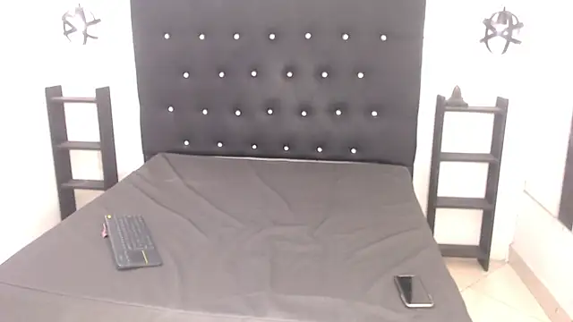 Snapshot of Mels_ chatting on March 12, 2025, 7:58 pm Mels online show from March 12, 2025, 7:58 pm