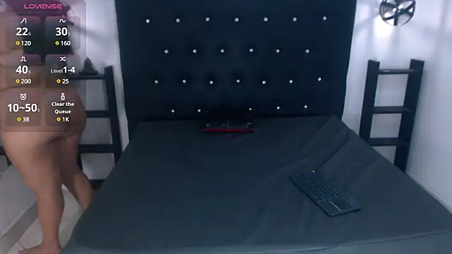 Snapshot of Mels_ chatting on February 19, 2025, 10:31 pm Mels online show from February 19, 2025, 10:31 pm