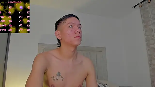 JulianRose 1 online show from October 12, 2025, 8:37 am