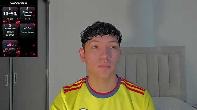 JulianRose 1 online show from July 3, 2026, 12:11 pm