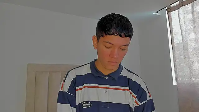 Snapshot of JulianRose_1 chatting on March 17, 2026, 1:14 pm JulianRose 1 online show from March 17, 2026, 1:14 pm