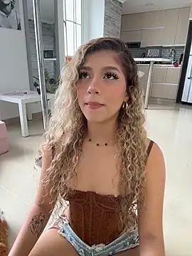 Snapshot of Melina-Smith chatting on February 6, 2026, 7:43 pm Melina-Smith online show from February 6, 2026, 7:43 pm