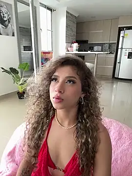 Snapshot of Melina-Smith chatting on November 7, 2025, 10:24 pm Melina-Smith online show from November 7, 2025, 10:24 pm