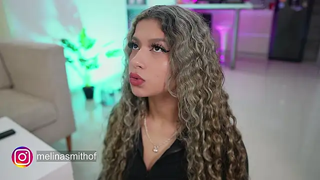 Snapshot of Melina-Smith chatting on March 17, 2025, 1:35 am Melina-Smith online show from March 17, 2025, 1:35 am