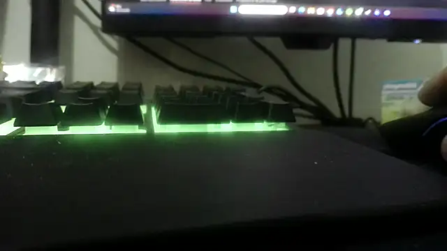 Snapshot of Dandi19 chatting on December 19, 2025, 7:49 pm Dandi19 online show from December 19, 2025, 7:49 pm