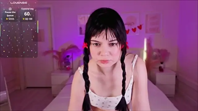 Snapshot of Lil_Amelie chatting on February 15, 2026, 9:19 am Lil Amelie online show from February 15, 2026, 9:19 am