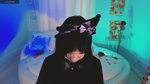 Snapshot of Lil_Amelie chatting on February 18, 2026, 9:06 am Lil Amelie online show from February 18, 2026, 9:06 am