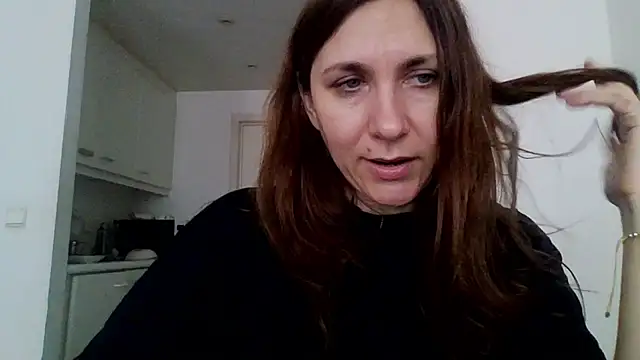 JasmineGlamour online show from March 17, 2026, 9:23 am