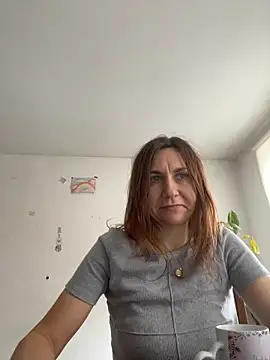 JasmineGlamour online show from December 18, 2025, 12:20 pm