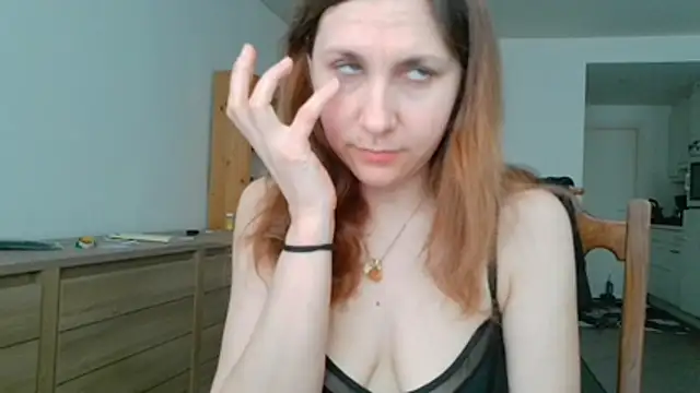 JasmineGlamour online show from May 14, 2026, 12:46 pm