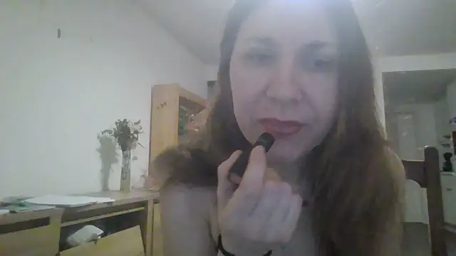 JasmineGlamour online show from March 27, 2026, 2:42 am